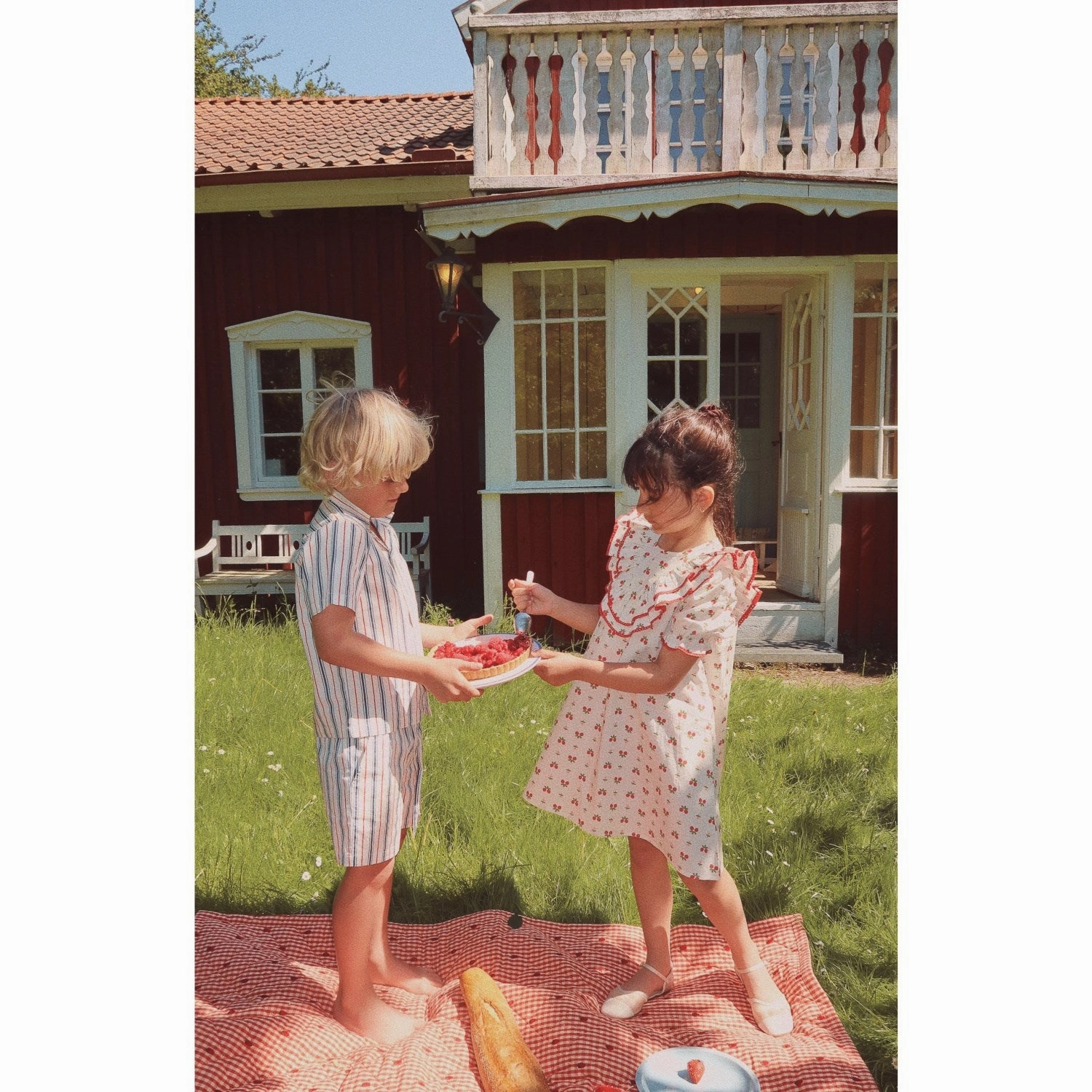 Fl?ss Red/Blue stripes Miles Shorts Clean Aesthetic